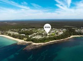 Tranquil Tides by Experience Jervis Bay