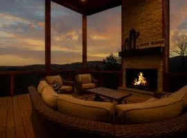 Quiet Time - Gorgeous Mountain Views Chic Interiors Wood-burning Fireplace
