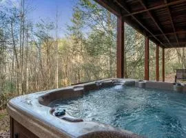 Peaceful Living Minutes from Blue Ridge hot tub pool table