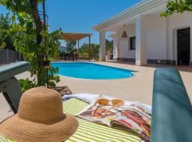 Villa Las Viñas Arenas by Ruralidays