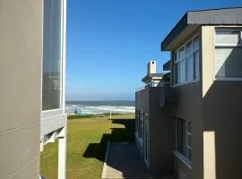 Stylish unit with amazing view