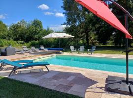 Chateau in sw France - Comfortable 6 Bedroom House，位于Sariac-Magnoac的酒店