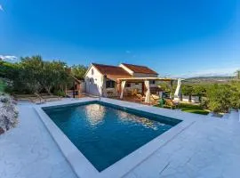 Amazing Home In Benkovac