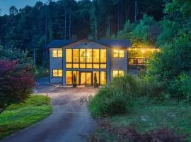 Above Asheville, Art House