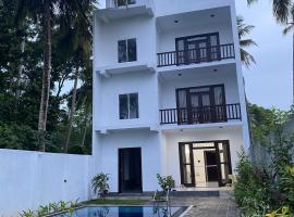 Ocean Crest Apartments，位于Mihiripenne的酒店