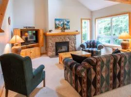 Stone Creek Chalet by Fernie Lodging Company