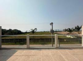Sobrado em Itapoá, 150m da praia，位于Pontal的酒店