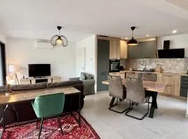 Designer flat with lovely terrace!