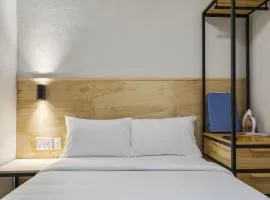 Universidad by Homirent