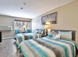 Cozy Studio at Killington Center - Close to it all with pool and shuttle bus access! 441