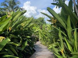 Eden Paradise Ecolodge & Spa，位于圣吕斯的酒店