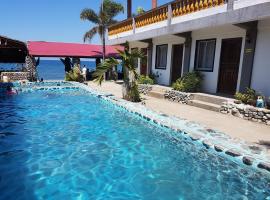 White Castle Beach Resort，位于Iba的酒店