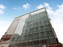 Hotel Myeongdong 호텔명동