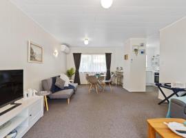 Relax At Ranch - Mount Maunganui Holiday Home
