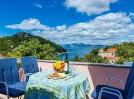 Apartment Bay Of Dreams - Two-Bedroom Apartment with Terrace and Sea View