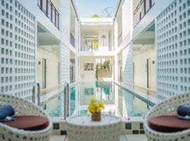 The Rubber Hotel Phuket，位于他朗的酒店