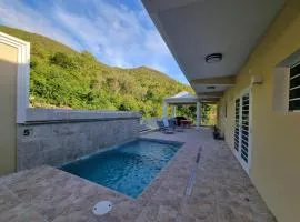 4Bed Condo - Sleeps 8 - Pool Bbq Views Parking