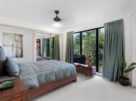 The Heart Stay - Airlie Beach，位于埃尔利海滩的豪华酒店