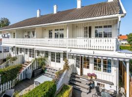 Sentralt i Stavern med gangavstand til strand，位于斯塔韦恩的酒店