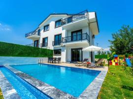 Fethiye Seydikemer Villa Zena，位于凯梅尔的酒店