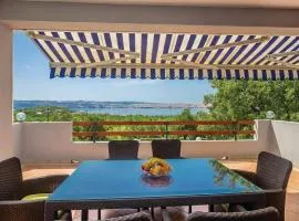 Apartments Paola - Two Bedroom Apartment with Terrace and Sea view