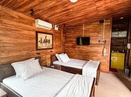 Radefa Cabin