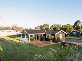 Lovely Home In Hadsund With Kitchen