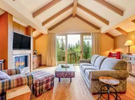 5036 Suncadia Lodge Penthouse with Full Kitchen & Balcony