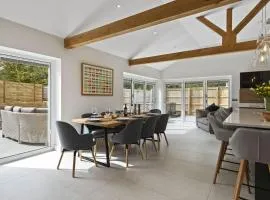 The Old School House - A Superb Newly Converted Barn with Hot Tub Sleeping 8 guests