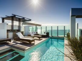尼瓦纳海滨公寓，位于黄金海岸澳大利亚南十字星大学黄金海岸校区附近的酒店