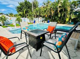Mermaids Cove Heated Pool Jacuzzi Firepit Beach Access，位于兰塔纳的酒店