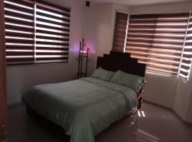 Dhadi Doodz Travellers Inn，位于San Agustin的酒店