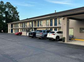 Motel 6-Macclenny, FL，位于Macclenny的酒店