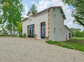 Gorgeous Home In Gans With Kitchen
