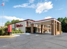Red Roof Inn West Point，位于North West Point的酒店