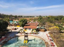 Barretos Country Resort，位于巴雷图斯的酒店