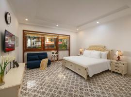 Luxe Paradise Suites Dich Vong Hau，位于河内的酒店