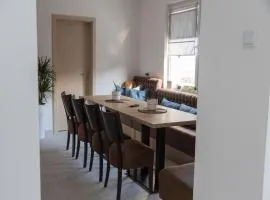 4 bedroom holiday home with pool