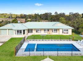 Roads End with Games Barn Ponies Alfresco Dining，位于勒弗戴尔的酒店