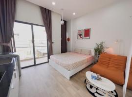 Corgi House Beachstay Danang，位于岘港的酒店