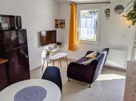 Studio indépendant tout équipé au calme