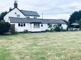 Remarkable 1-Bed Cottage in CHESTER