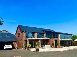 Open plan barn conversion in Herefordshire
