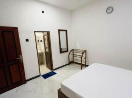 DK House Weligama- By the Beach，位于韦利格默的酒店