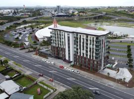 Ramada Suites by Wyndham Auckland Manukau Pacfic Centre，位于奥克兰的酒店