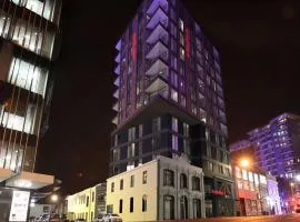 Ramada Suites By Wyndham Victoria Street West