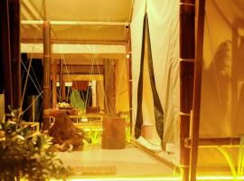 Dear traveller luxury glamping，位于Sidomukti的豪华帐篷