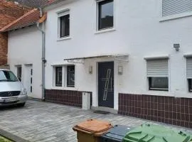Große Ferienhaus & Monteur Unterkunft Erlensee