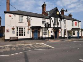 The Bell Hotel，位于Burgh le Marsh的酒店