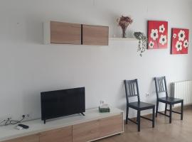 PISO CENTRICO CON GARAJE en Hellin，位于埃林的酒店